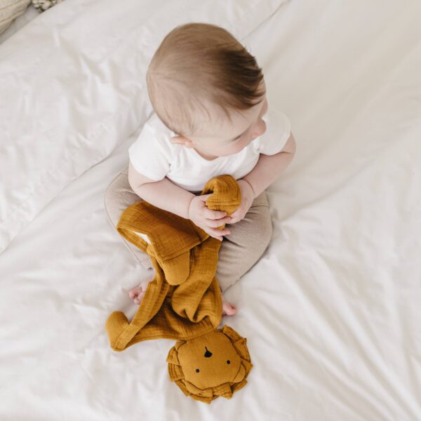 Toffee Lion Organic Cotton Muslin Lovey Blanket - Image 11