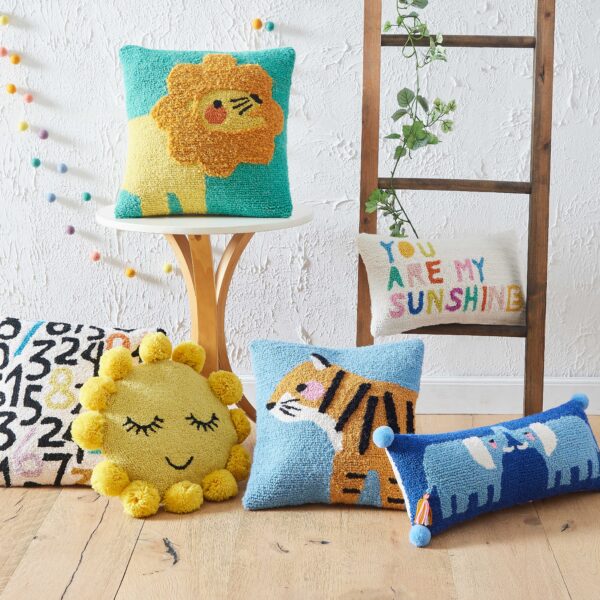 Peking Handicraft - Lion Hook Pillow - Image 3
