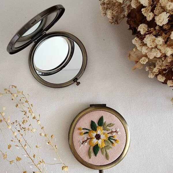 Quince Fables - Floral Embroidered Compact Mirror, Collection Sophia - Image 6