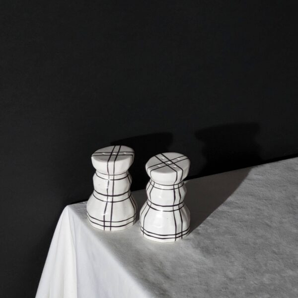 Pó de Barro - Salt & Pepper Shaker Set - Image 4