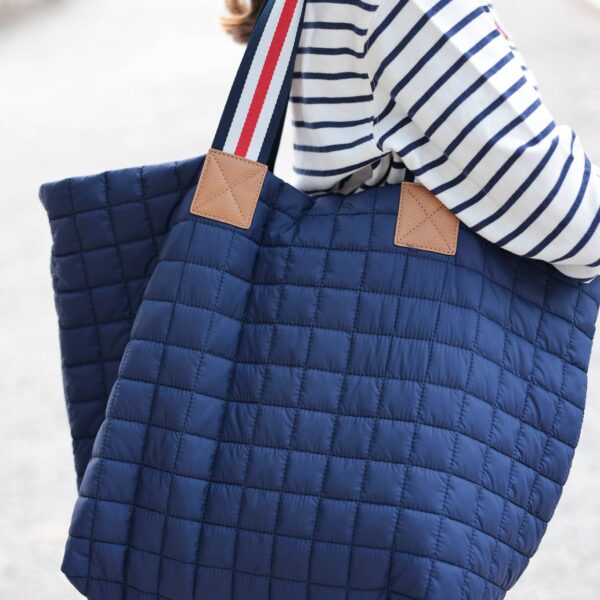 EZRA TRAVEL TOTE: Magenta - Image 11